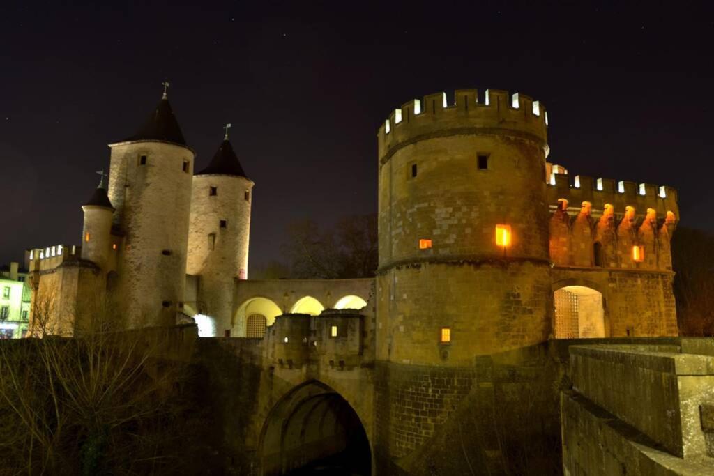 La Chambre Noire Au Coeur De Metz Exterior foto